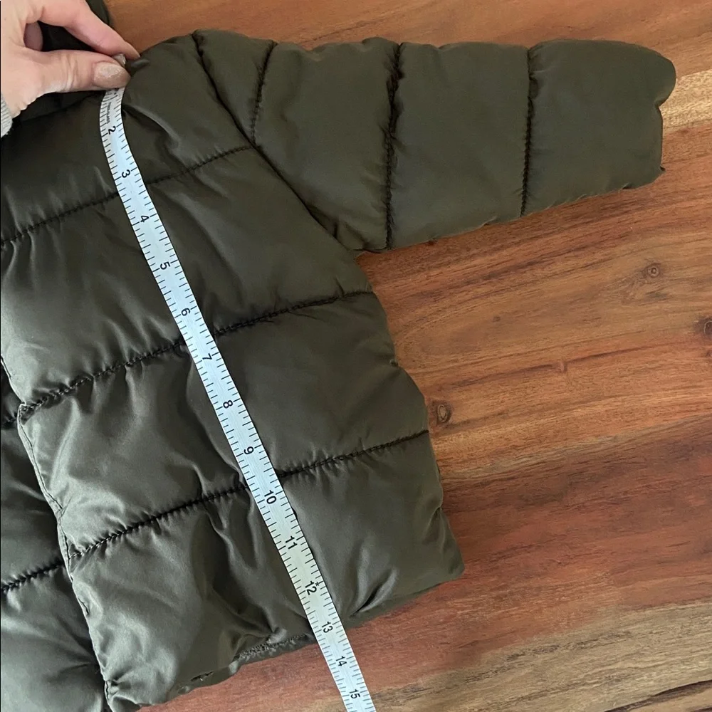 Old Navy baby hooded dino puffer coat dinosaur army green jacket 12-18 months
